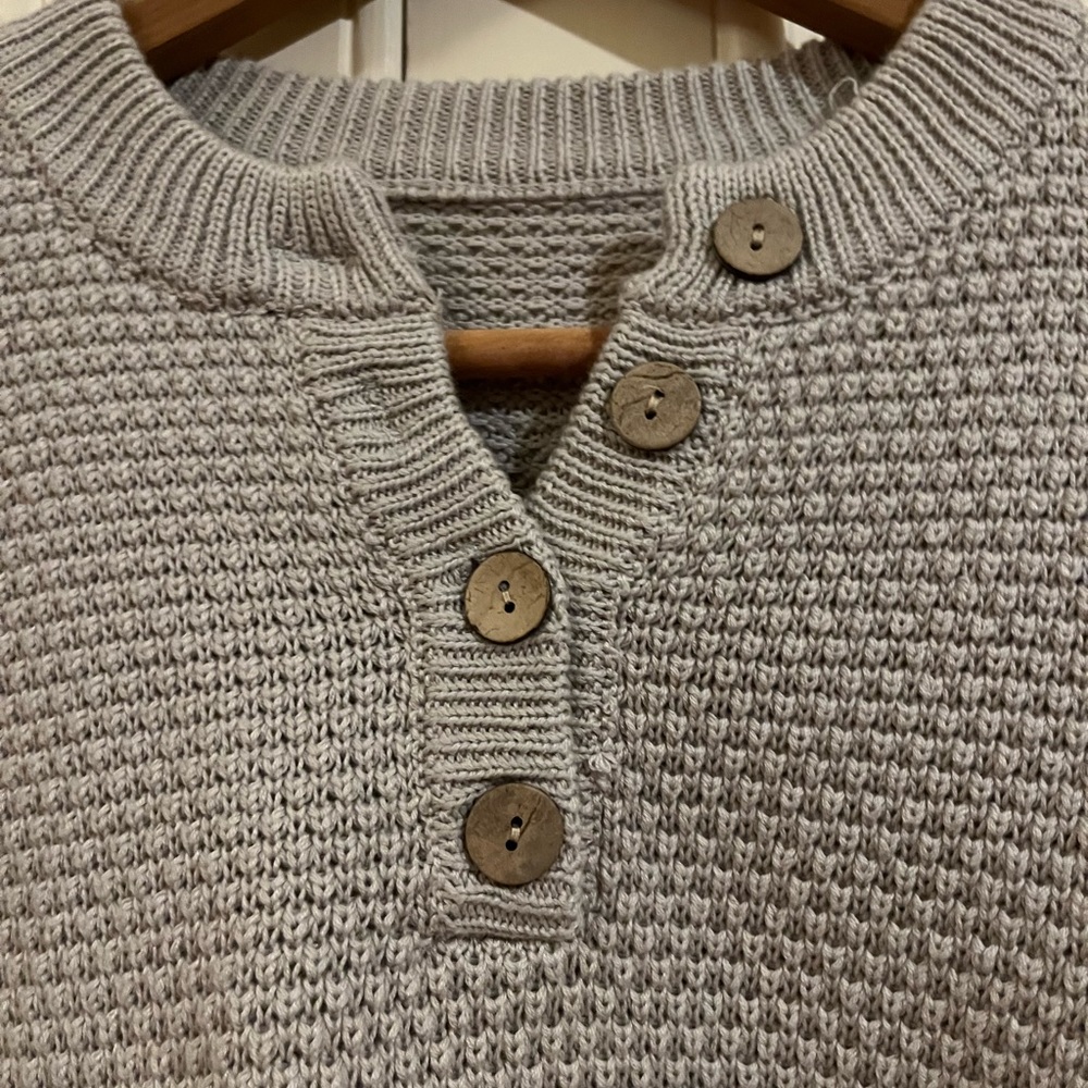 Women’s Grey Button Sweater Small - Picture 4 of 4